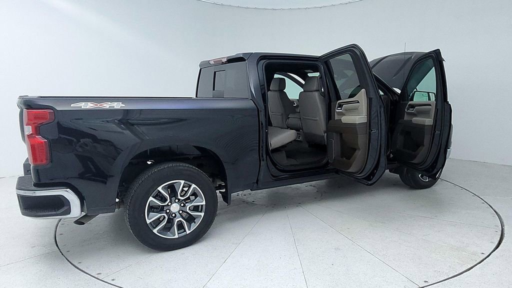 Certified 2023 Chevrolet Silverado 1500 LT w/ Leather Package image 12