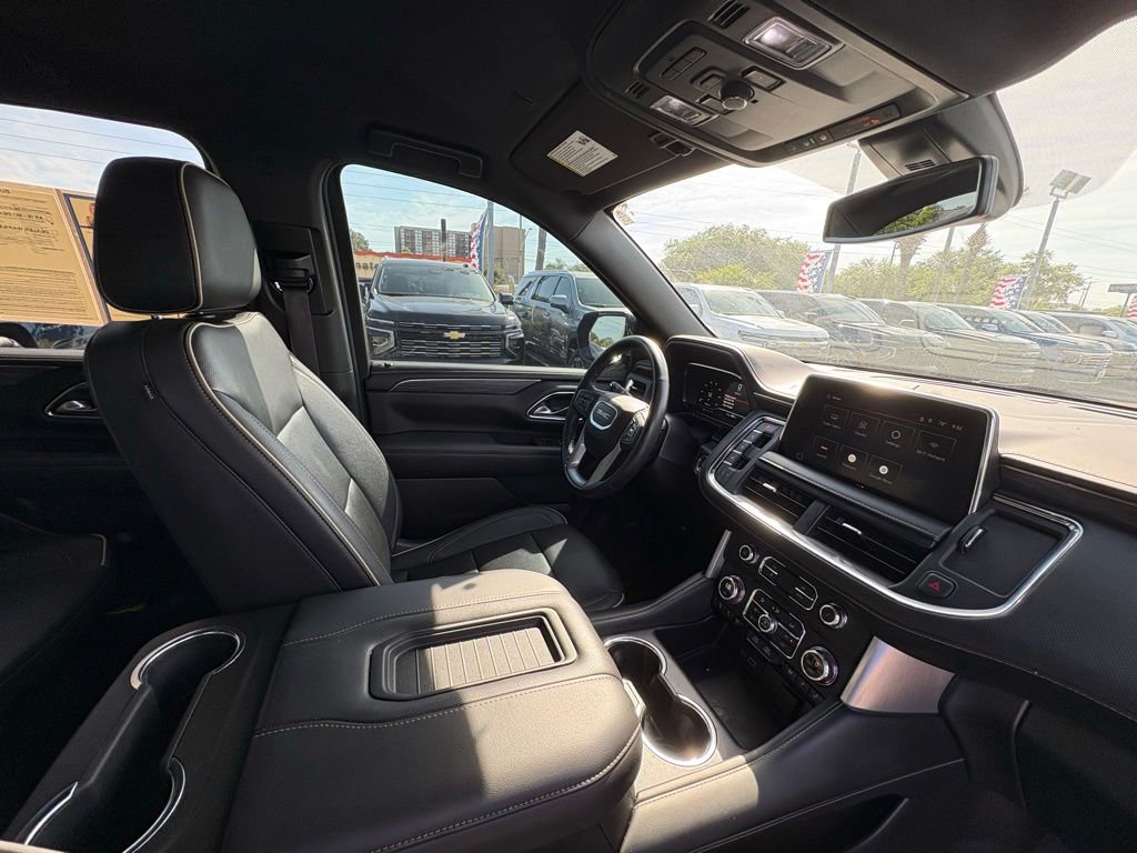 Used 2022 GMC Yukon XL SLT w/ SLT Luxury Package AWD/4WD image 25