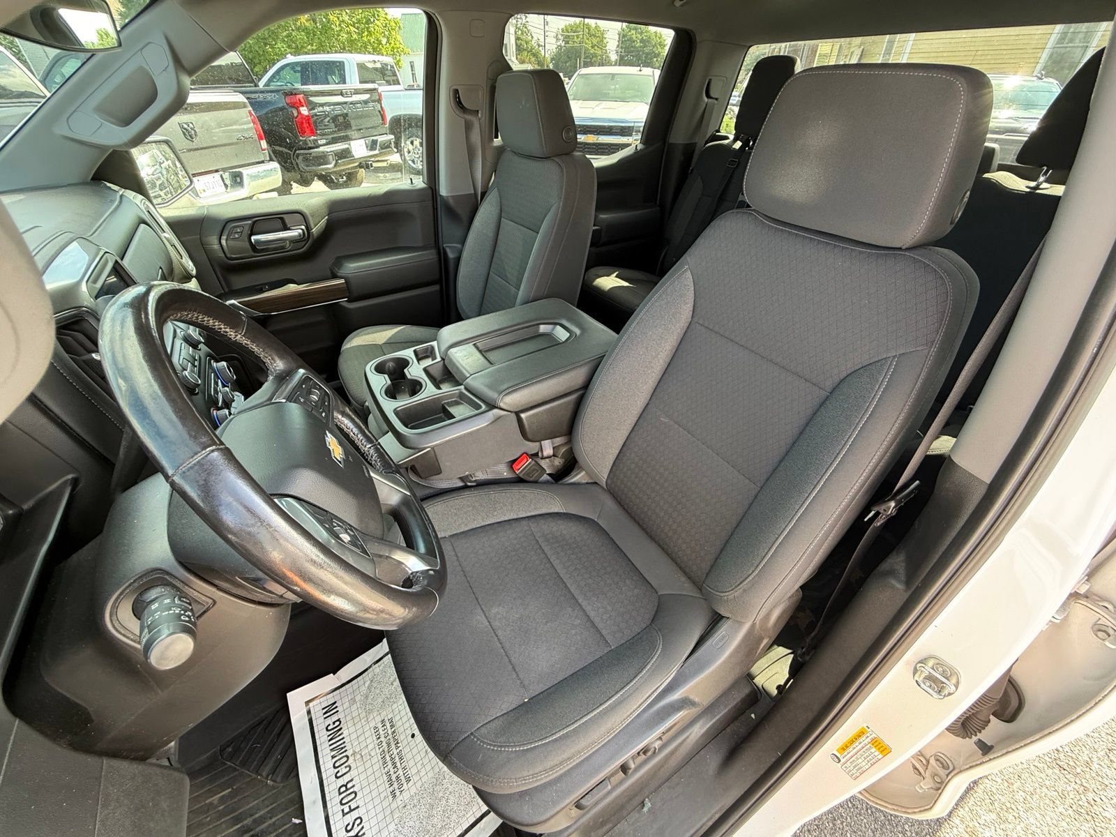 Used 2022 Chevrolet Silverado 1500 LT AWD/4WD image 13