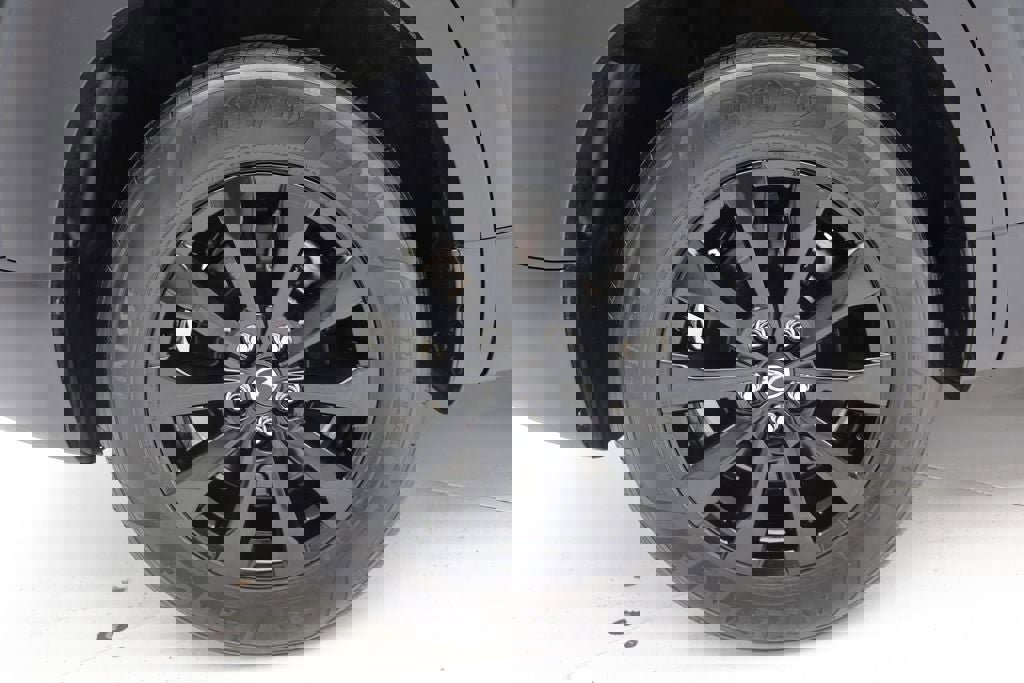 Used 2025 MAZDA CX-50 AWD 2.5 S w/ Premium Package image 9