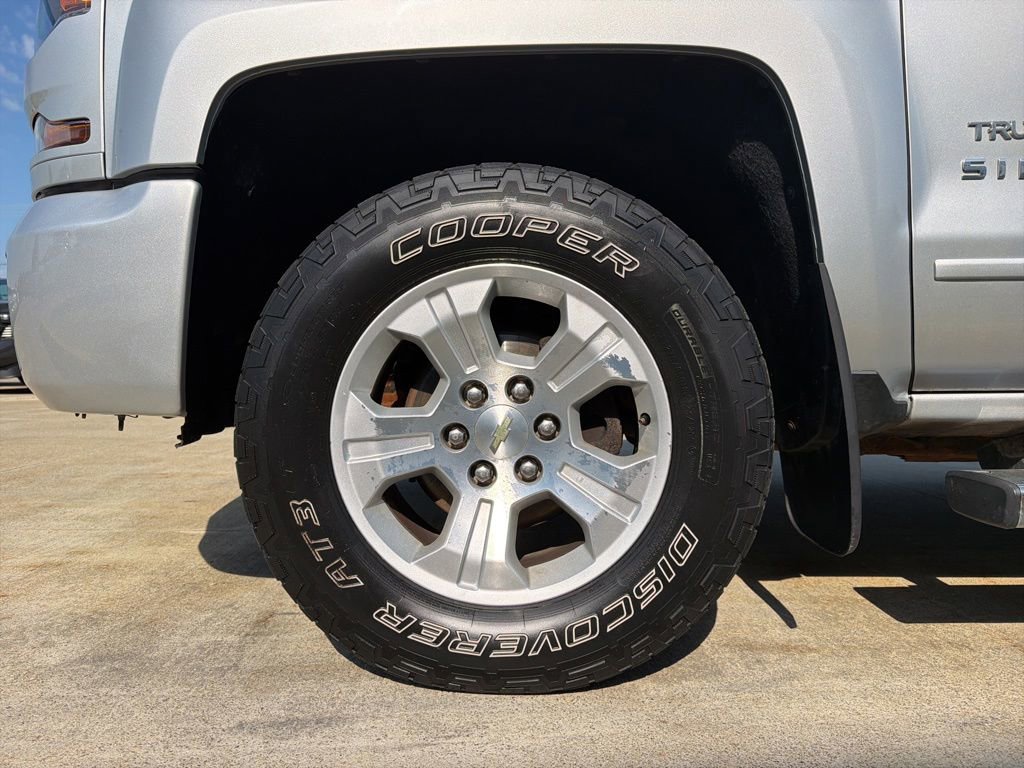 Used 2017 Chevrolet Silverado 1500 LT w/ True North Edition AWD/4WD image 8
