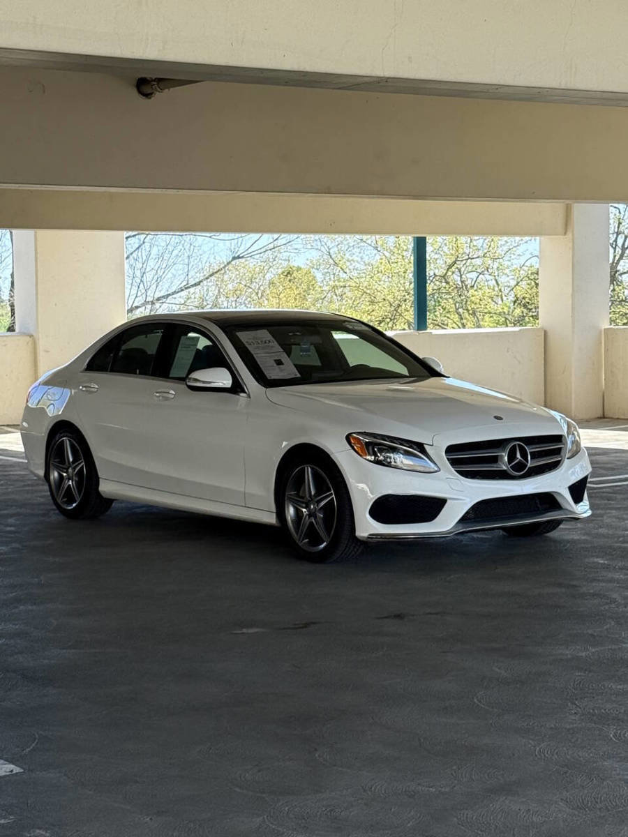 Used 2015 Mercedes-Benz C 300 4MATIC Sedan image 2