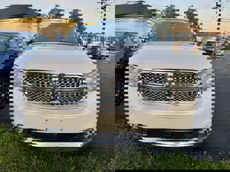 Used 2011 Dodge Durango Citadel w/ Trailer Tow Group IV image 2