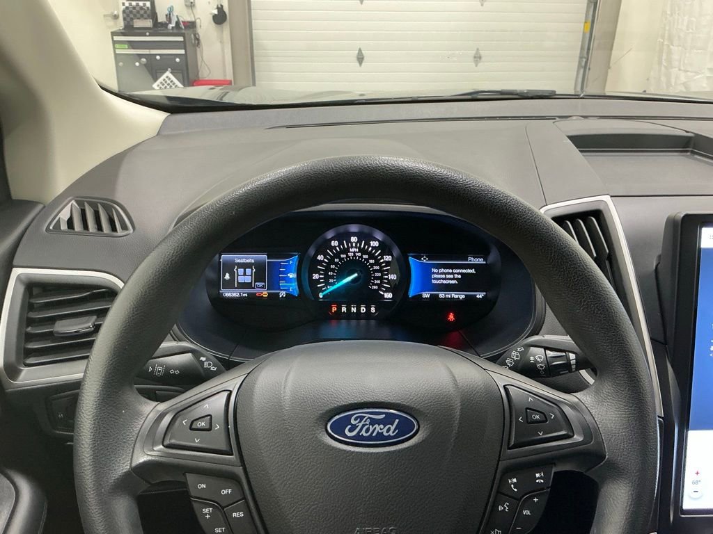Used 2022 Ford Edge SE w/ Black Appearance Package image 11