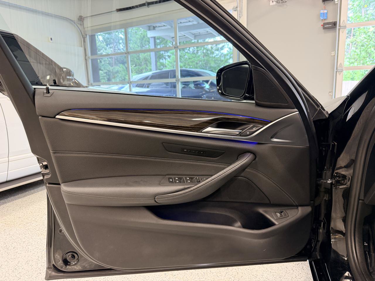 Used 2019 BMW 530i xDrive AWD/4WD image 15