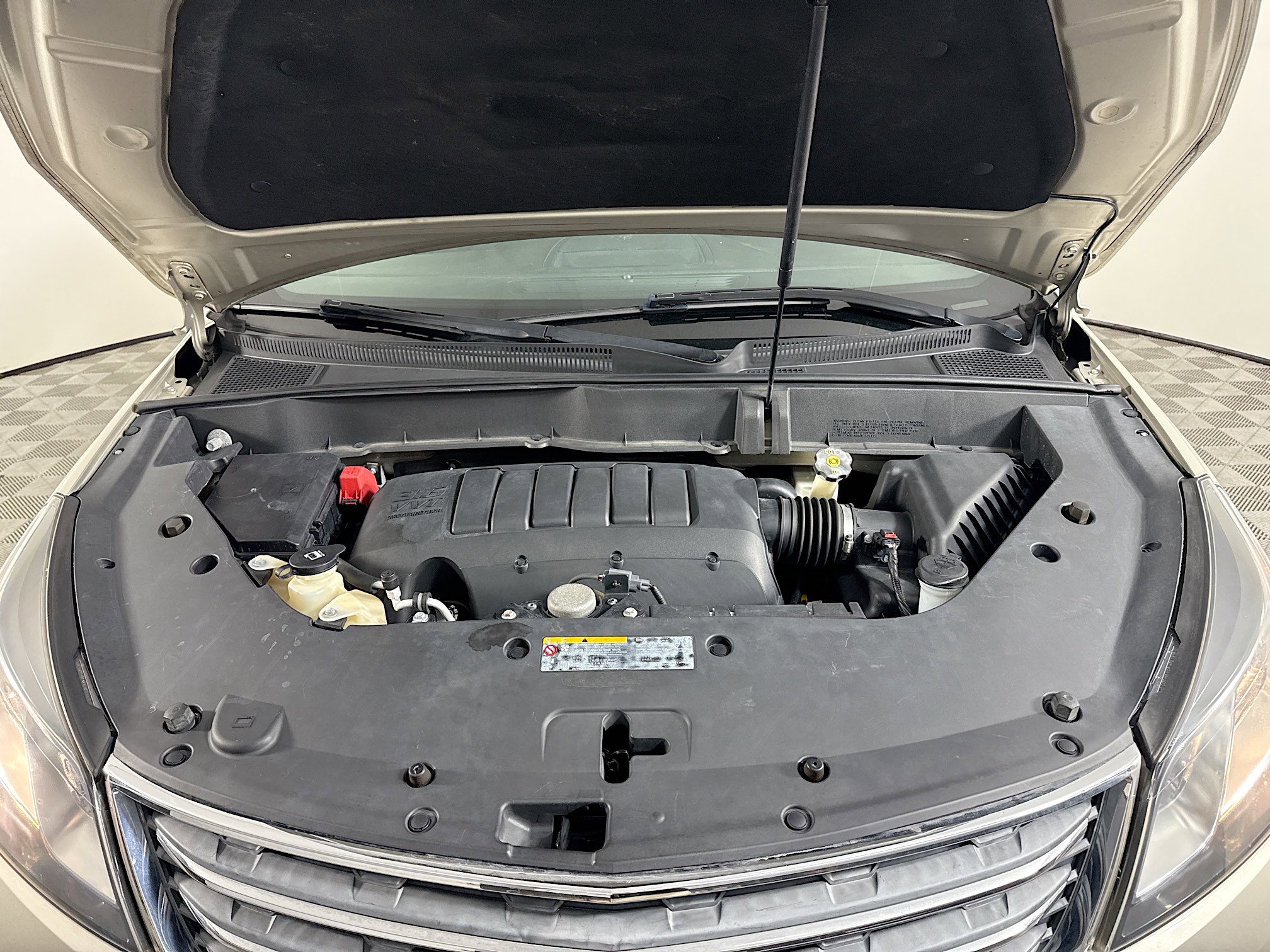 Used 2017 Chevrolet Traverse LT FWD image 38