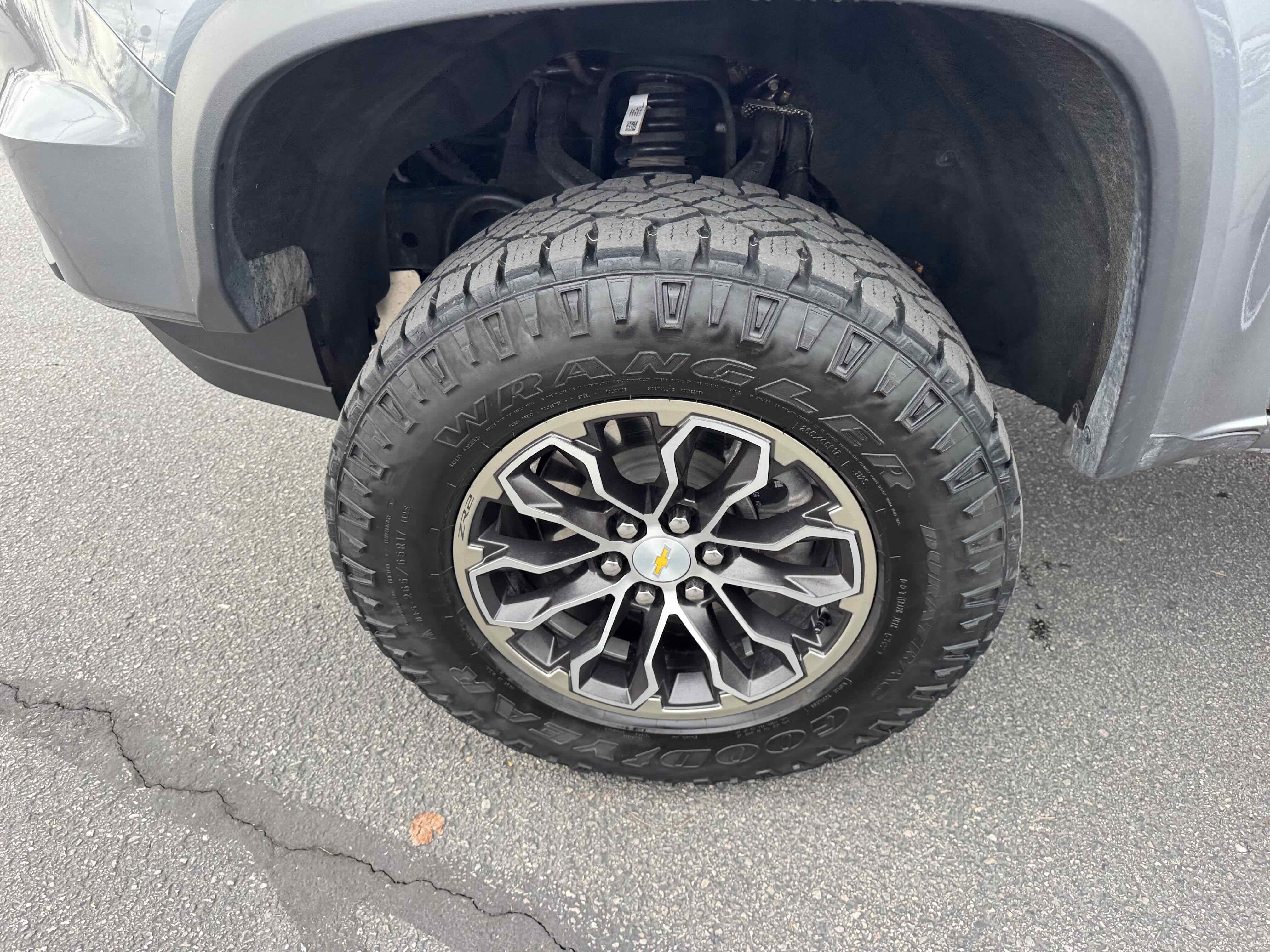 Used 2022 Chevrolet Colorado ZR2 image 14