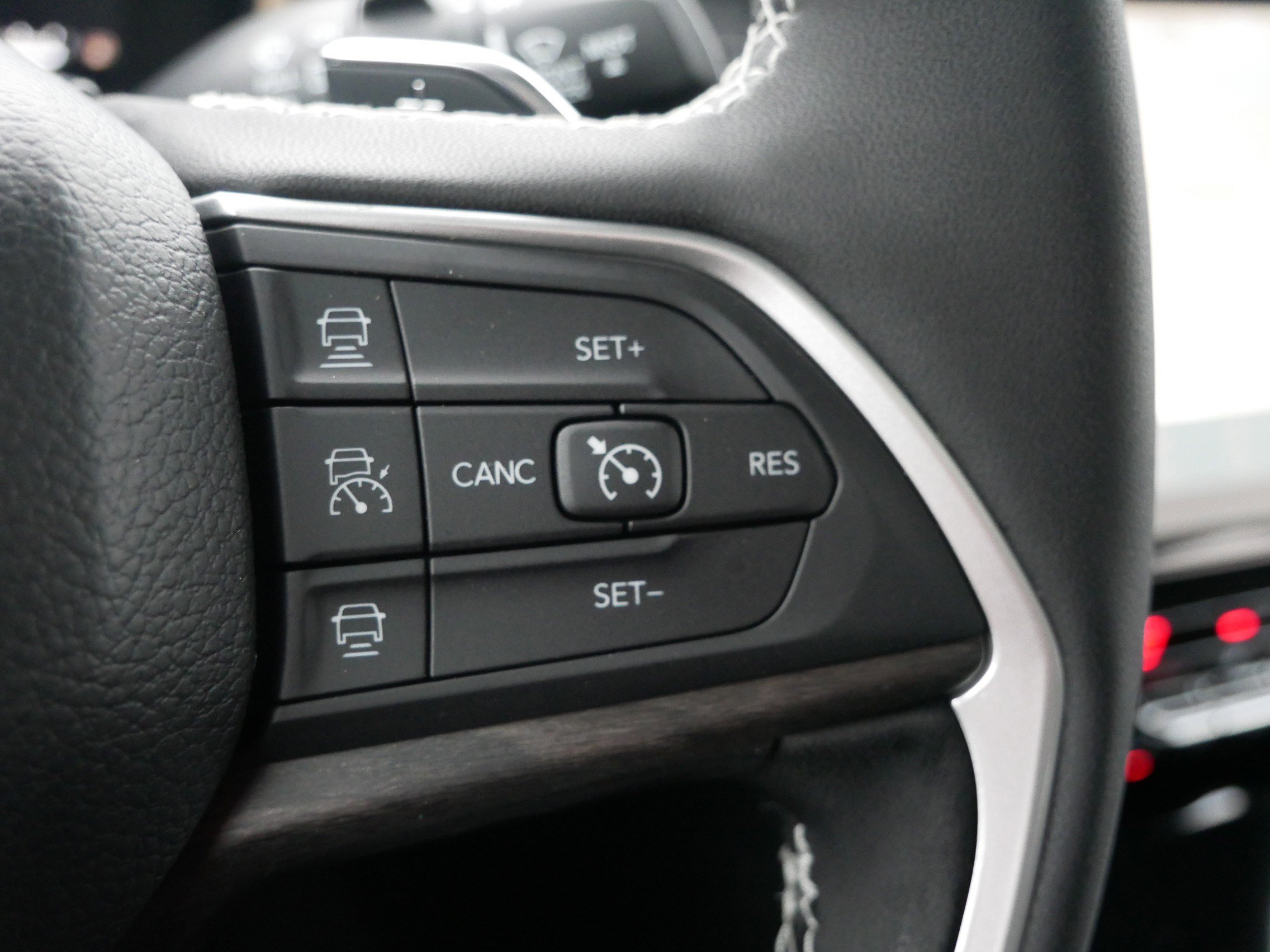 New 2025 Jeep Grand Cherokee L Limited w/ Black Appearance Package image 20