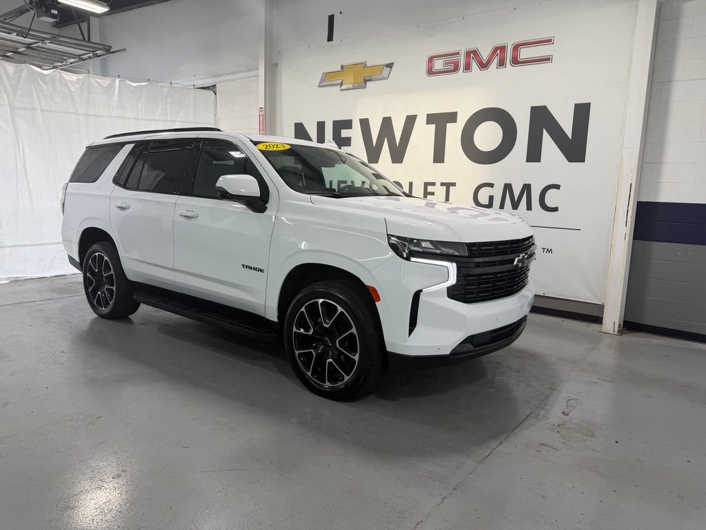 Used 2023 Chevrolet Tahoe RST w/ Luxury Package AWD/4WD image 2