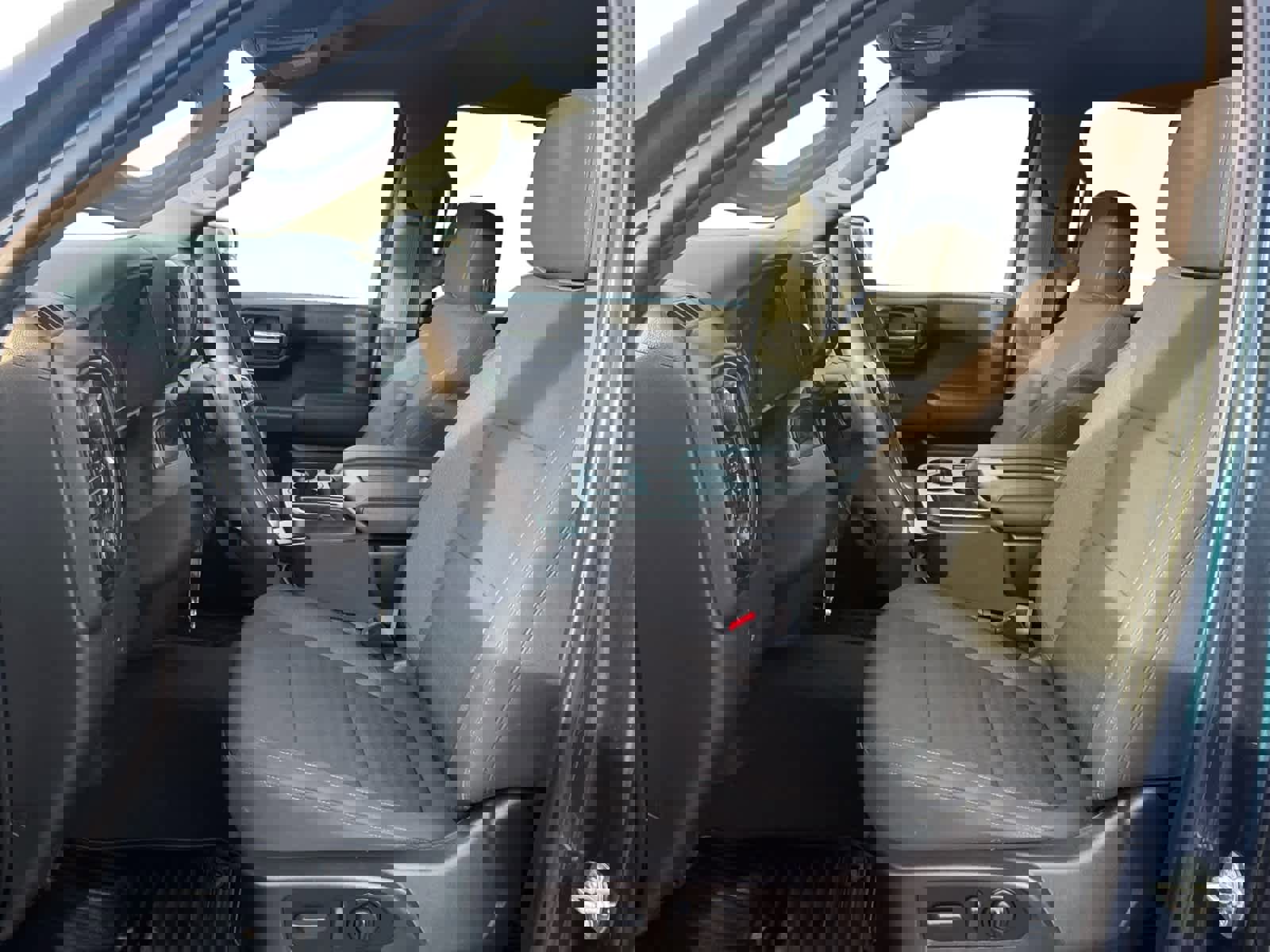 Used 2022 Chevrolet Silverado 1500 Custom Trail Boss w/ Safety Confidence Package image 9