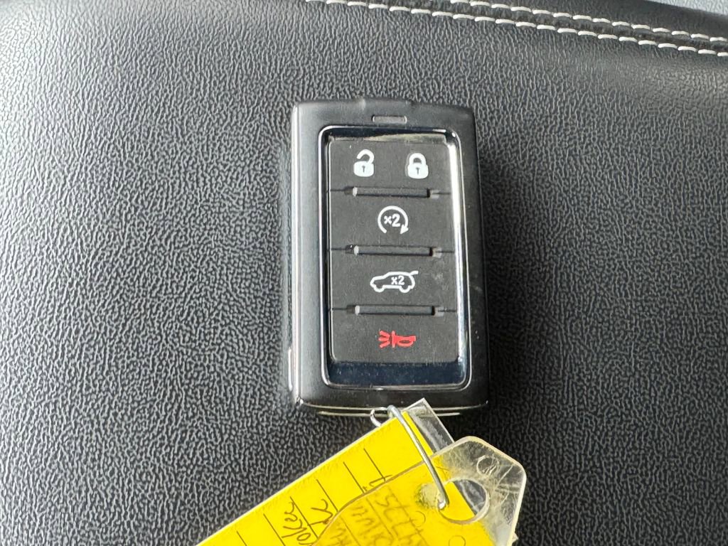 Used 2024 Jeep Grand Cherokee Altitude image 28