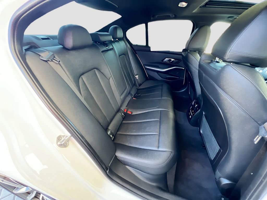 Used 2020 BMW 330i Sedan w/ Convenience Package RWD image 27