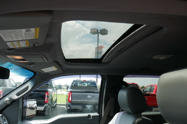 Used 2014 Ford F150 Lariat w/ Equipment Group 502A Luxury AWD/4WD image 3