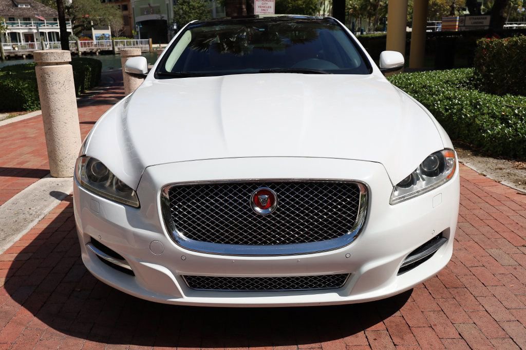 Used 2014 Jaguar XJ AWD image 20