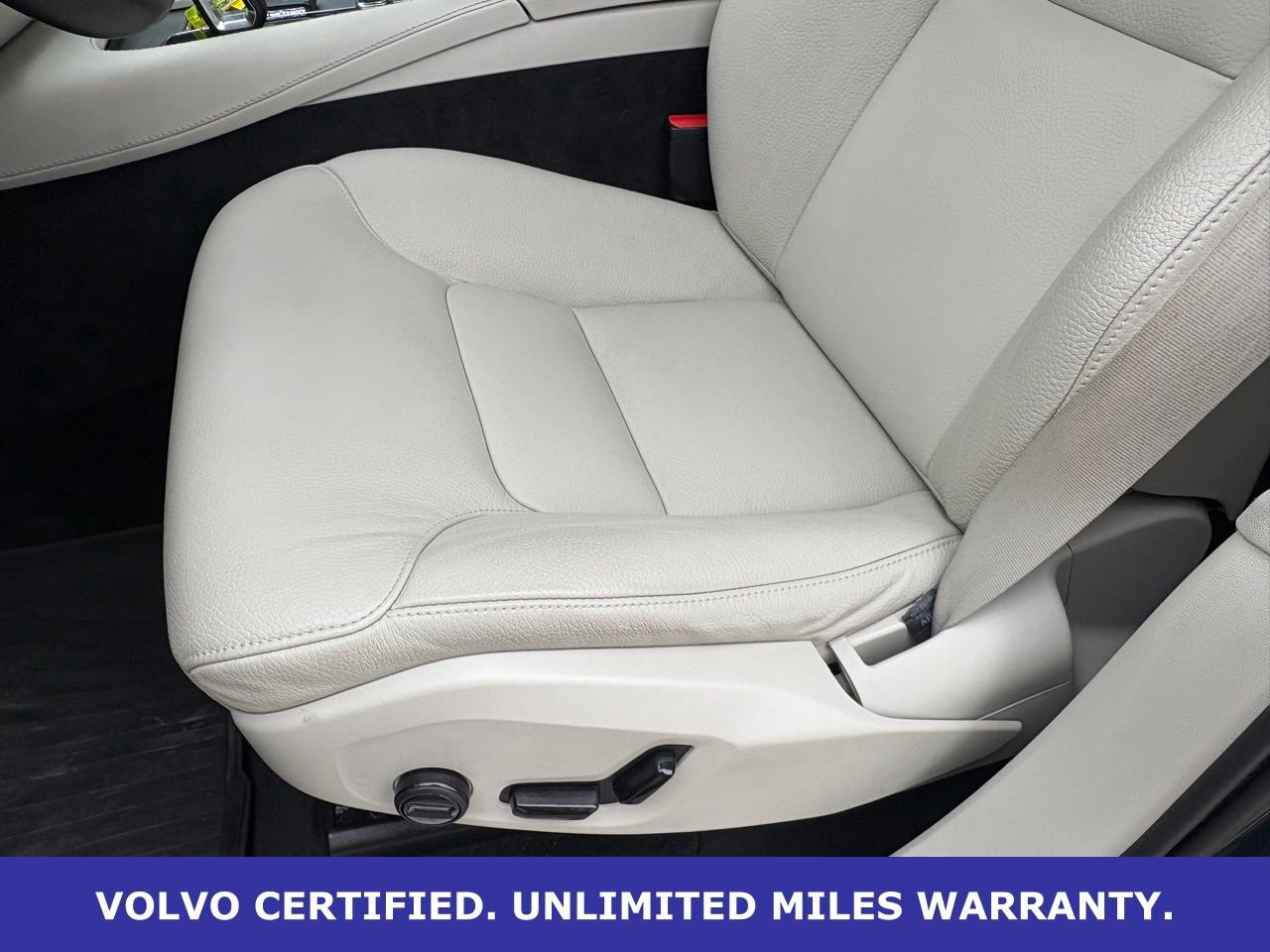 Certified 2023 Volvo XC90 B5 Core w/ Protection Package AWD/4WD image 29