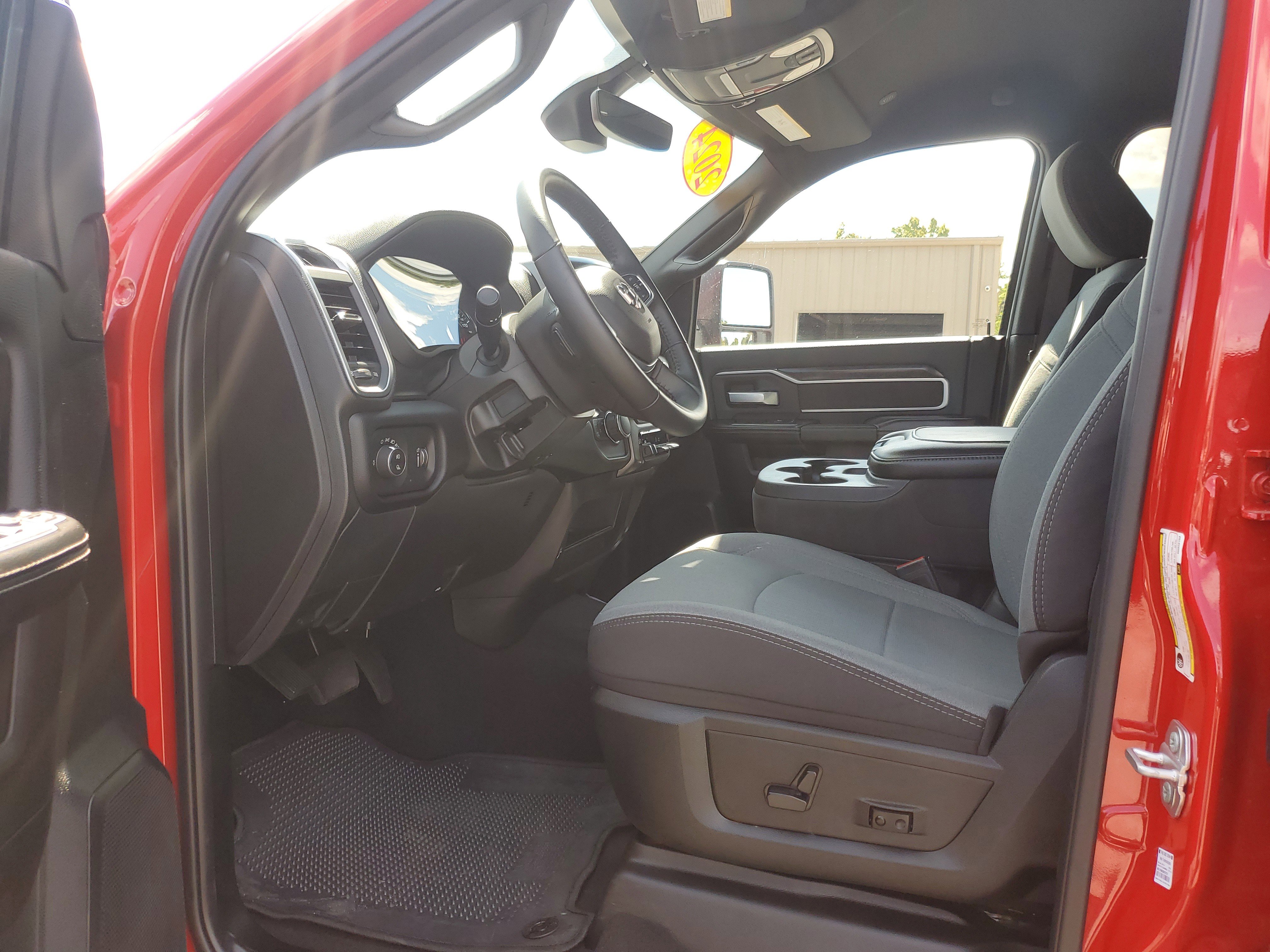 Used 2024 RAM 2500 Big Horn w/ Bed Utility Group image 8