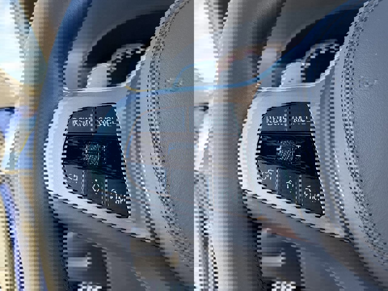 Used 2023 BMW 540i w/ M Sport Package image 21