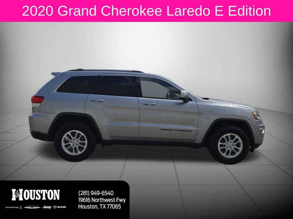 Used 2020 Jeep Grand Cherokee Laredo image 2