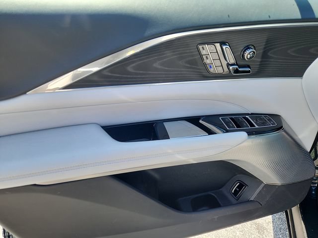 Certified 2024 Cadillac Lyriq Luxury AWD/4WD image 12