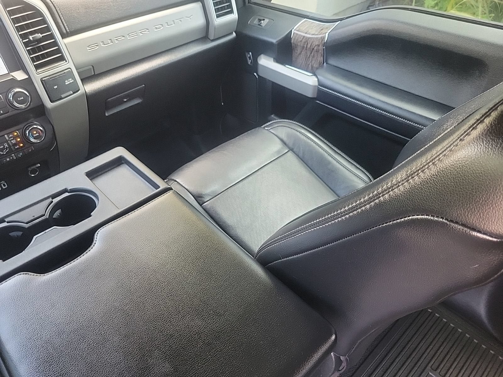 Used 2019 Ford F250 Lariat w/ Lariat Ultimate Package AWD/4WD image 20