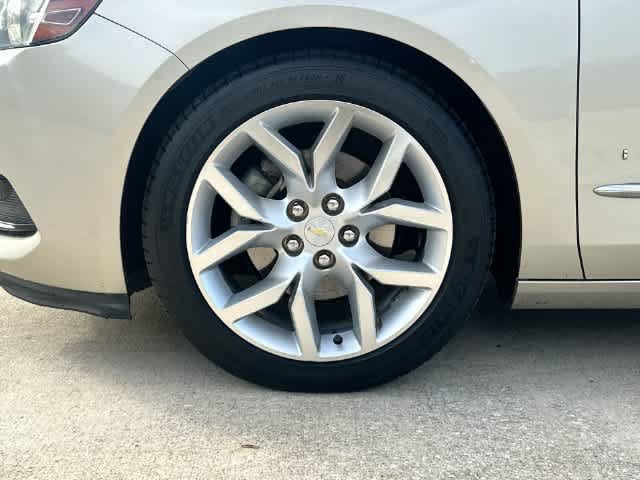 Used 2014 Chevrolet Impala LTZ FWD image 20