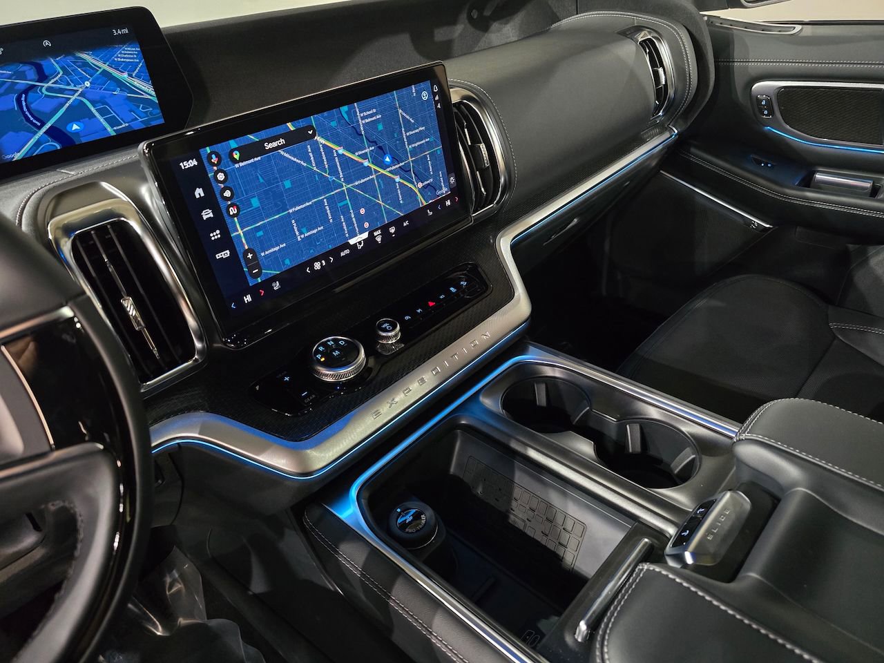 New 2025 Ford Expedition Platinum w/ Stealth Performance Package image 28