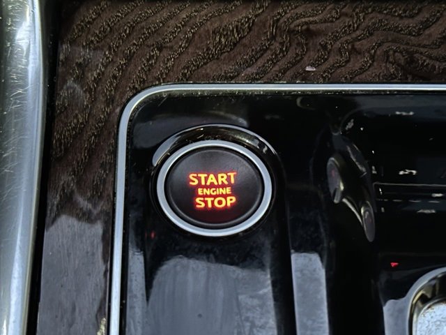 Used 2020 Jaguar XE S image 37