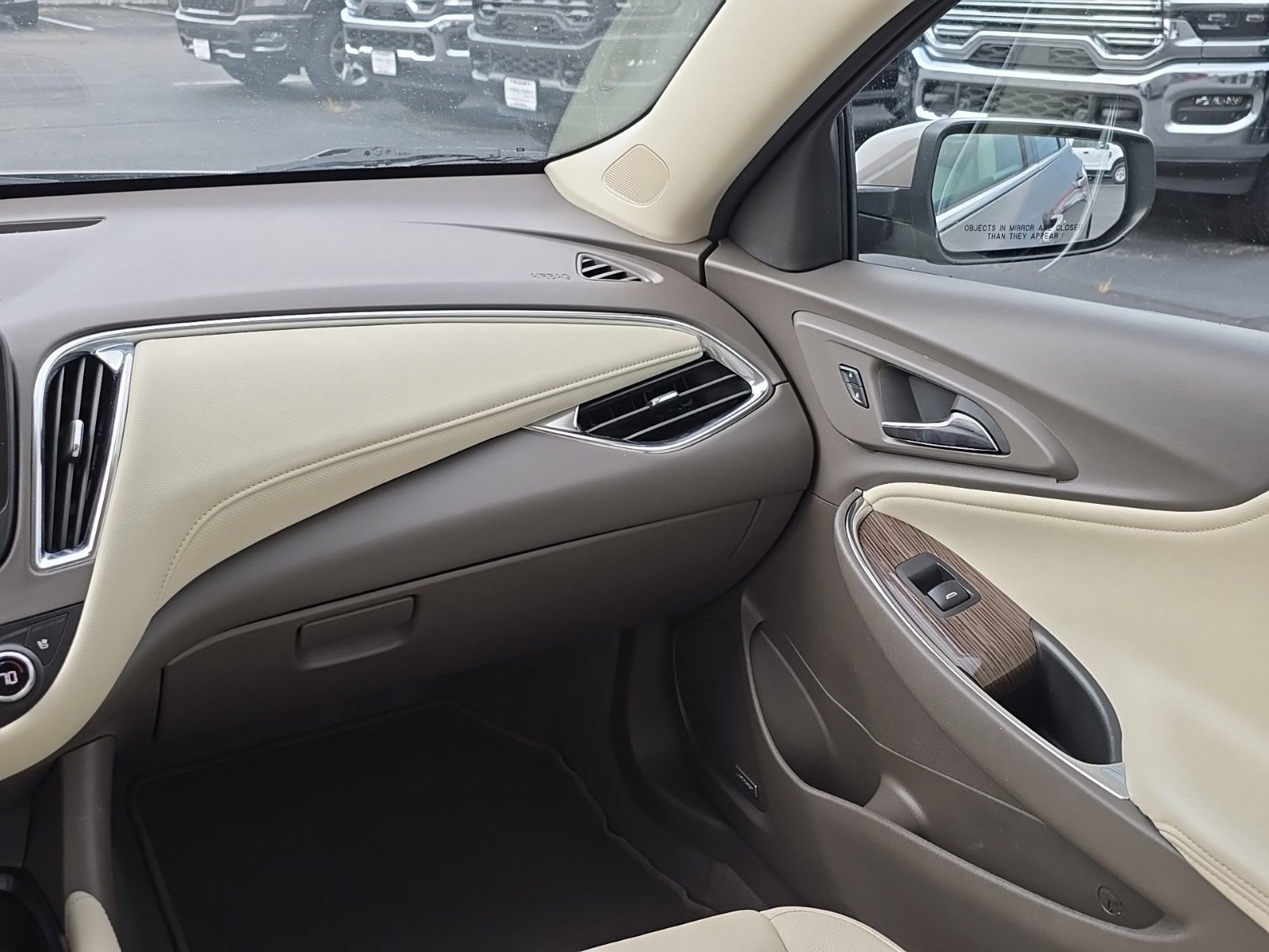 Used 2024 Chevrolet Malibu LT FWD image 18