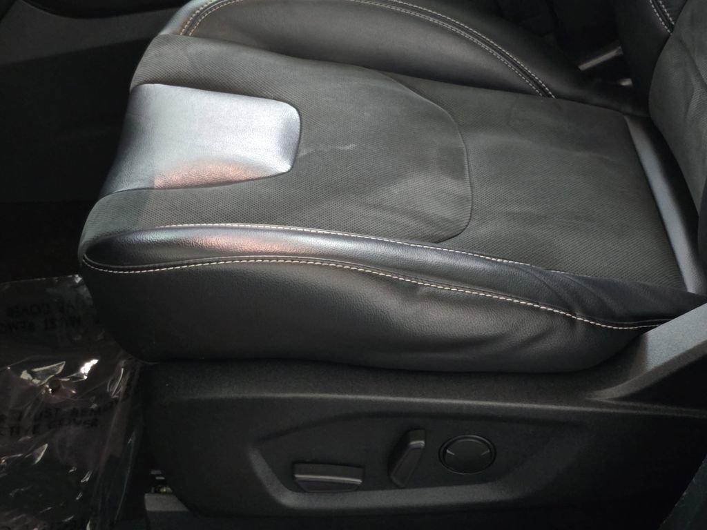 Used 2020 Ford Edge ST w/ Equipment Group 401A image 31