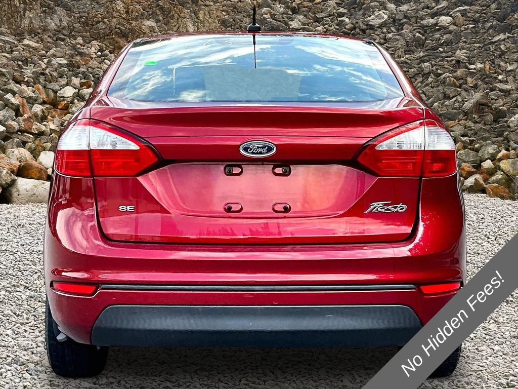 Used 2016 Ford Fiesta SE FWD image 4