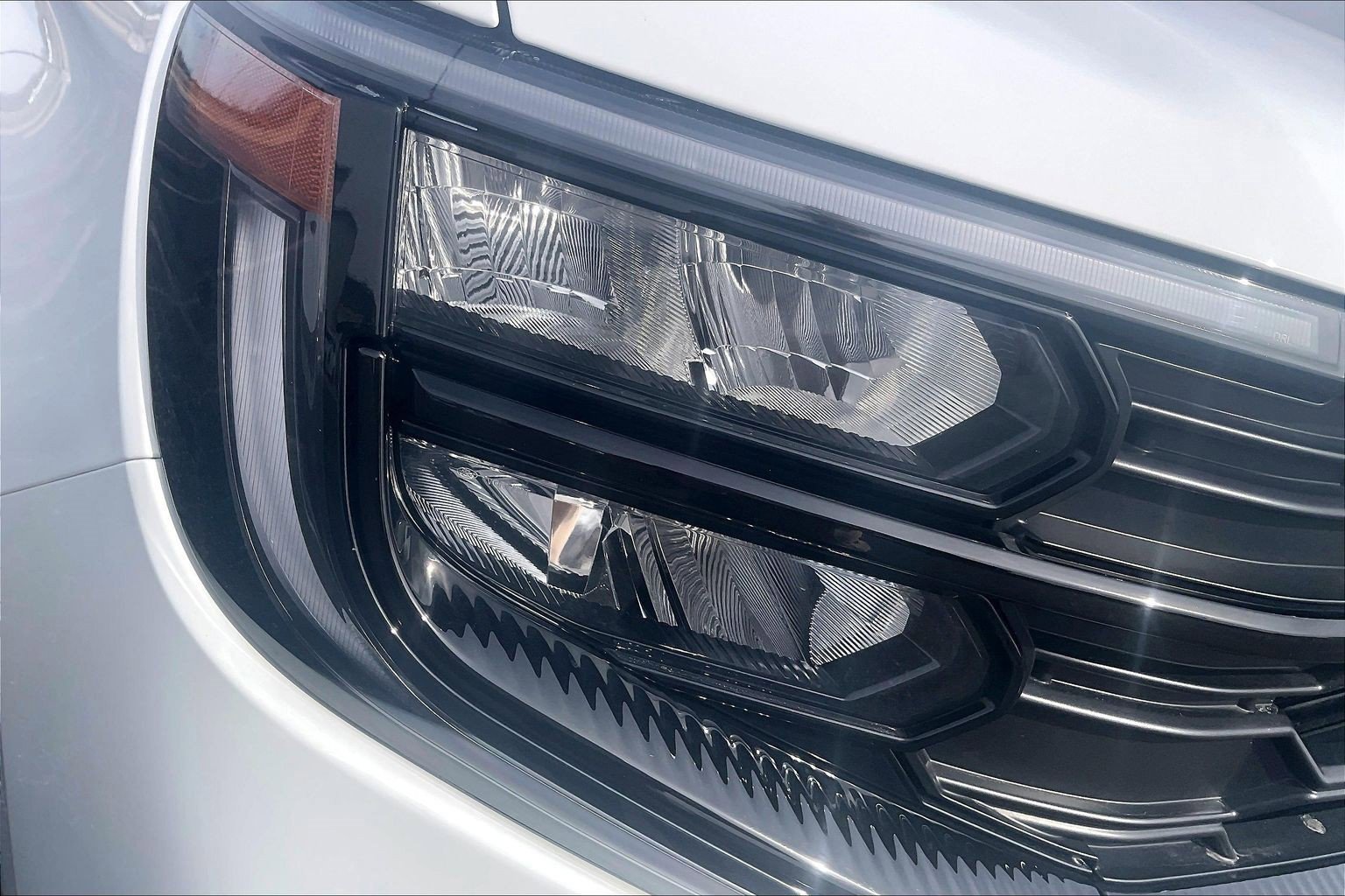 Used 2025 Ford Expedition Active image 24