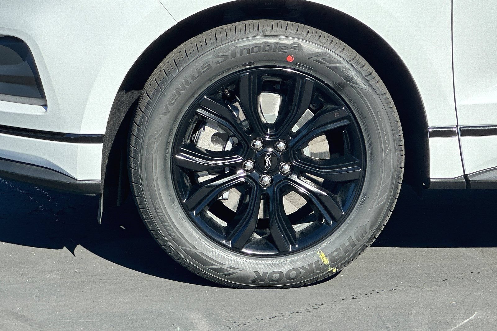 New 2024 Ford Edge SE w/ Black Appearance Package AWD/4WD image 26
