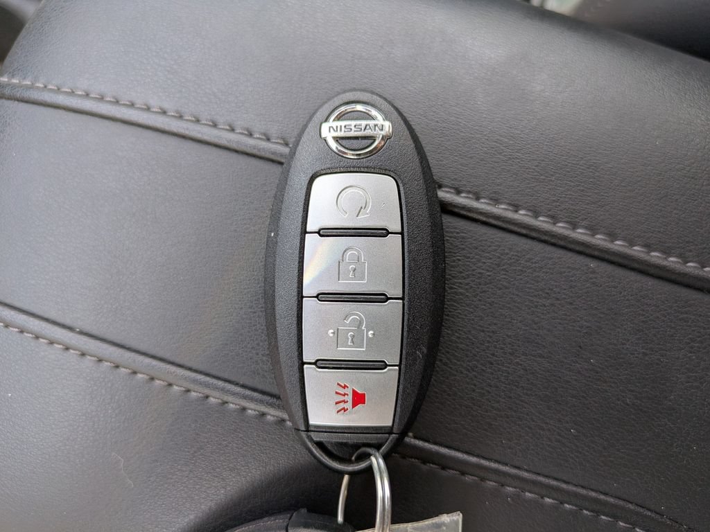 Used 2018 Nissan Rogue Sport SL w/ SL Premium Package FWD image 31