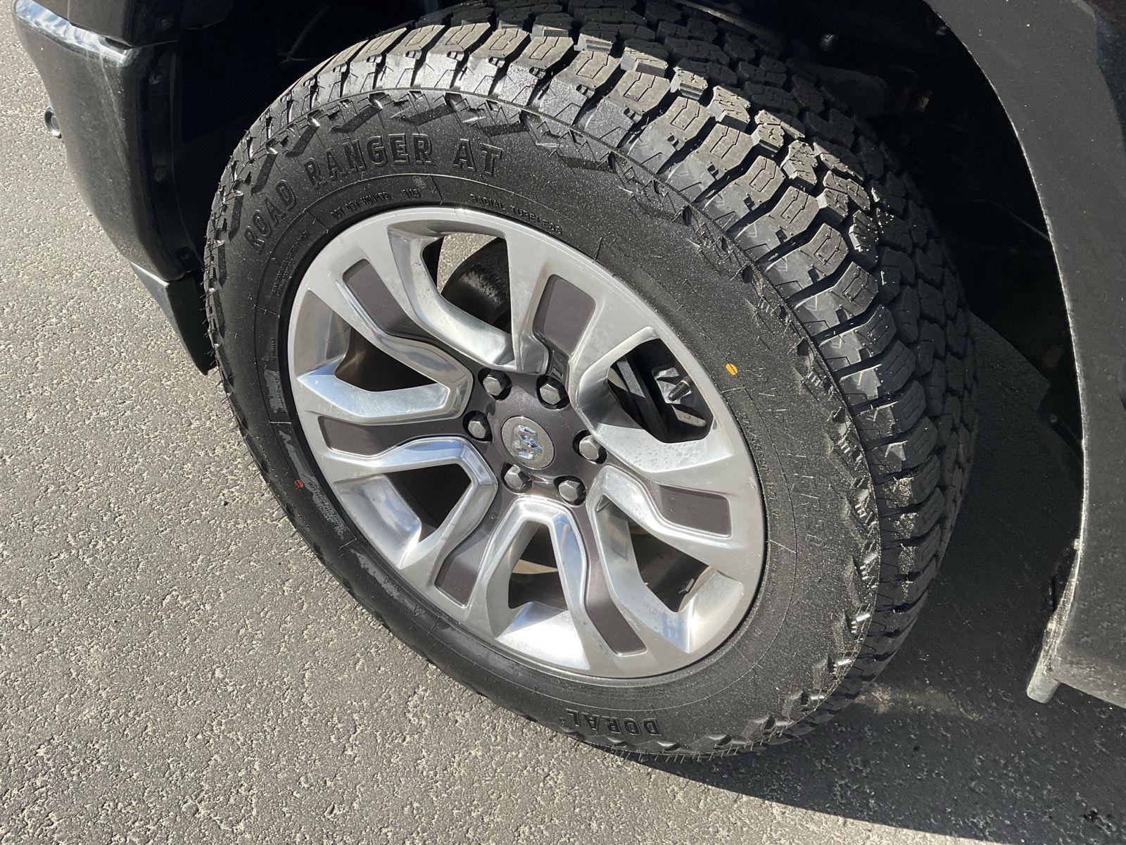 Used 2019 RAM 1500 Limited AWD/4WD image 9