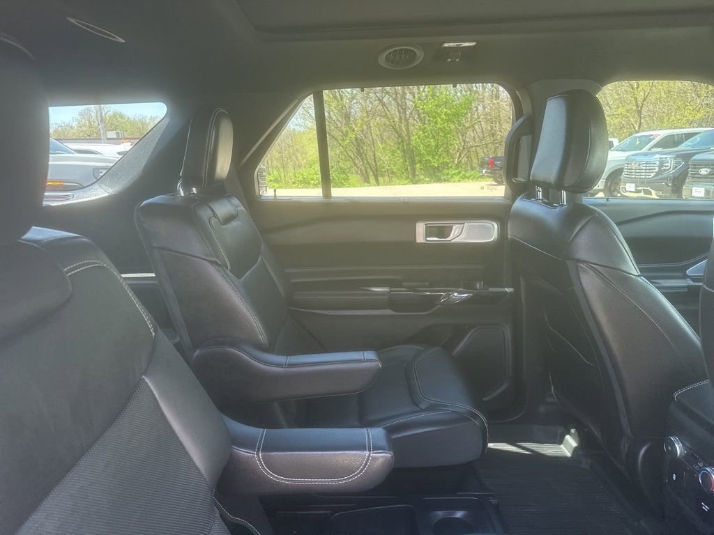 Used 2021 Ford Explorer ST w/ Equipment Group 401A image 12
