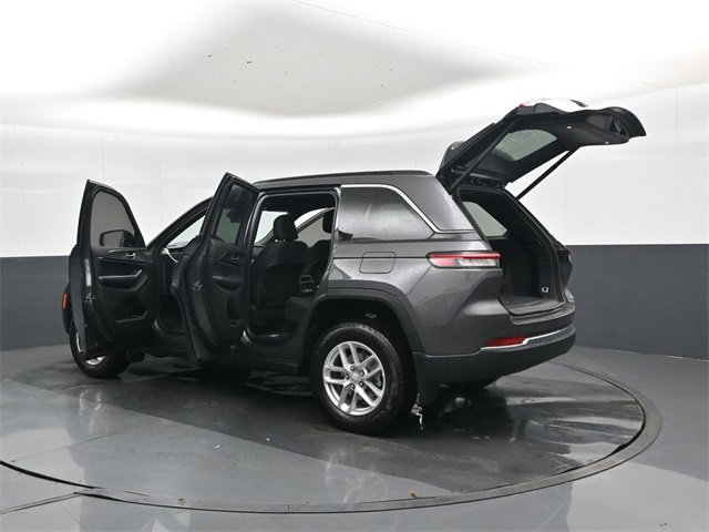 New 2025 Jeep Grand Cherokee Laredo X w/ Luxury Tech Group I image 45