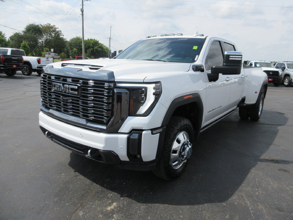 Certified 2024 GMC Sierra 3500 Denali Ultimate AWD/4WD image 13
