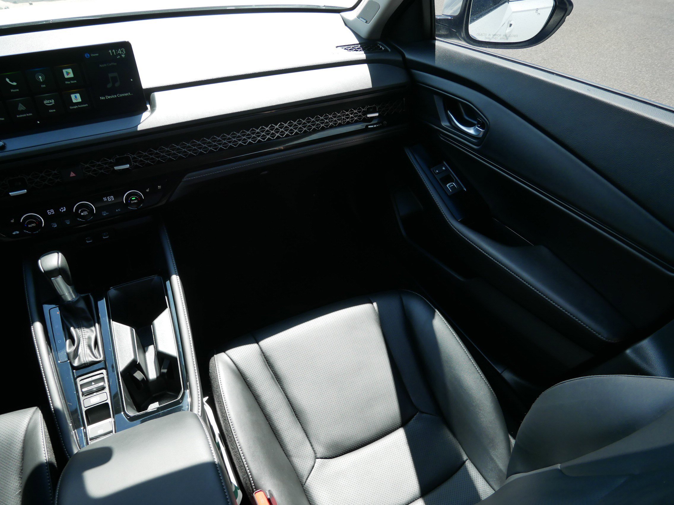 Used 2025 Honda Accord Touring image 11
