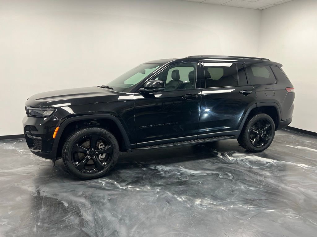 Used 2024 Jeep Grand Cherokee L Limited w/ Luxury Tech Group II image 22