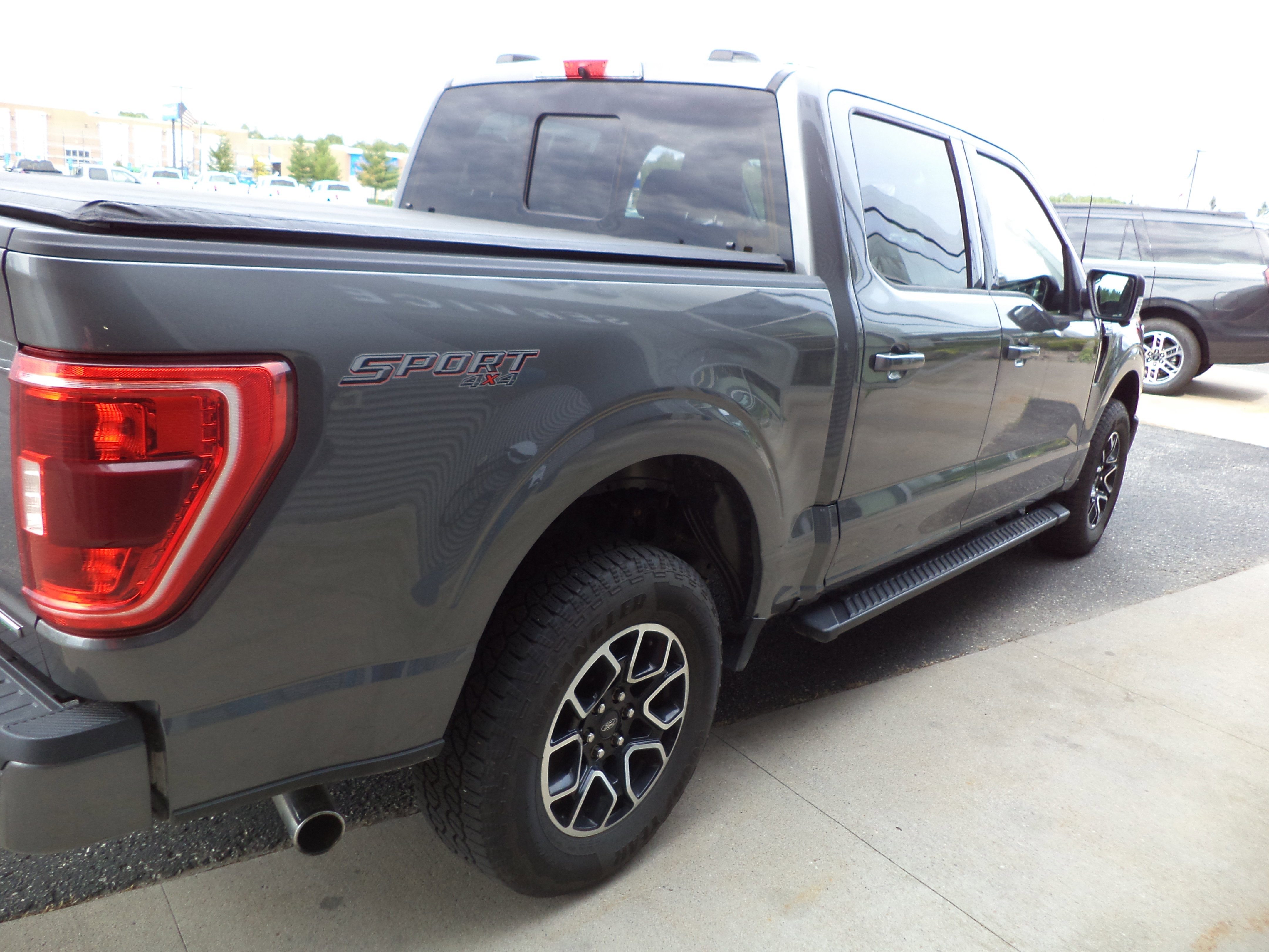 Used 2021 Ford F150 XLT w/ Equipment Group 302A High image 6