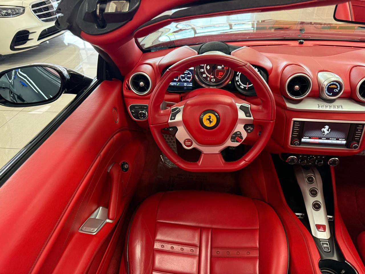 Used 2015 Ferrari California T RWD image 12