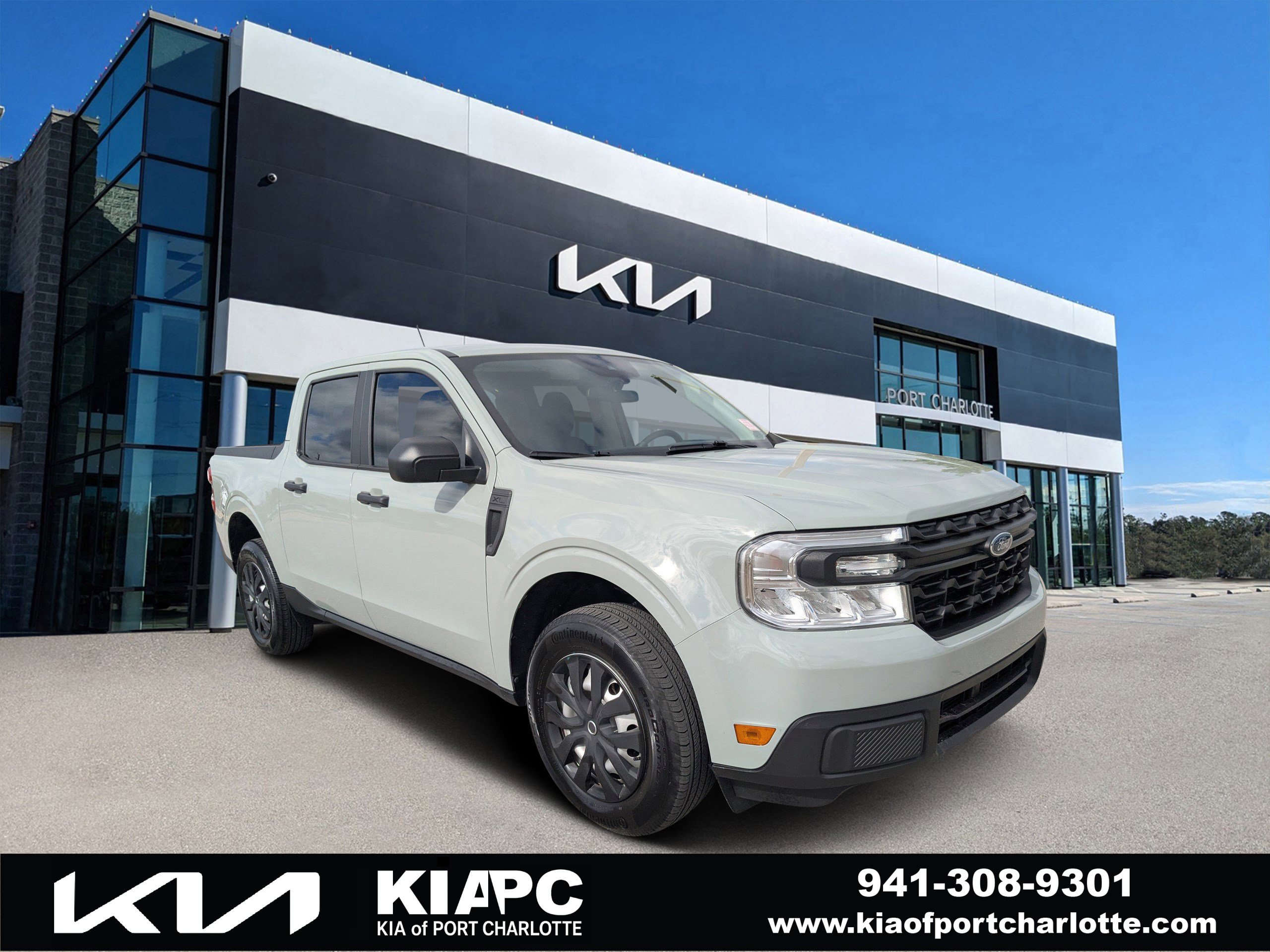 Used 2024 Ford Maverick XL image 1