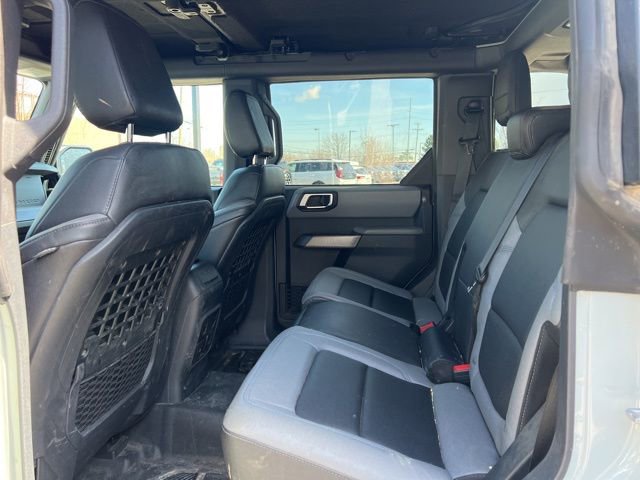 Used 2022 Ford Bronco Black Diamond image 16