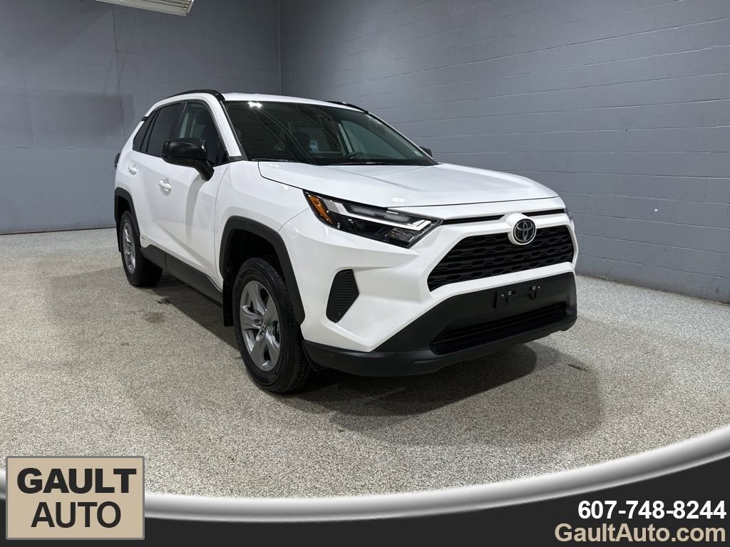 Certified 2025 Toyota RAV4 LE image 1