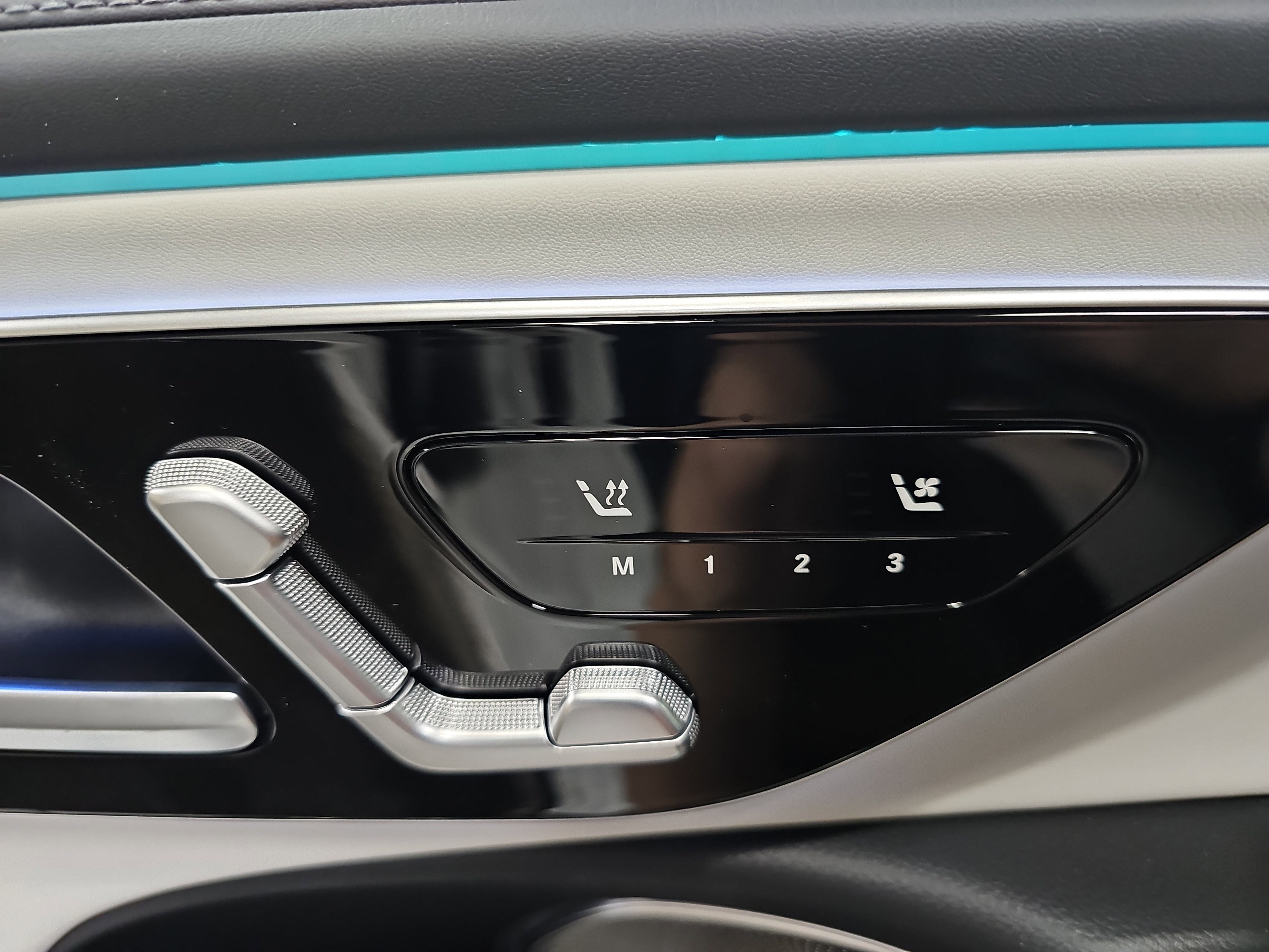 New 2026 Mercedes-Benz E 53 AMG e 4MATIC Sedan image 30