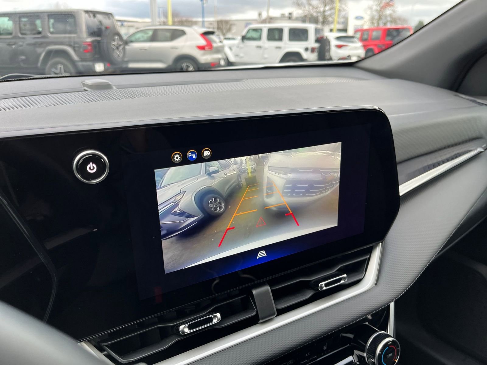 Used 2025 Chevrolet Equinox LT image 18