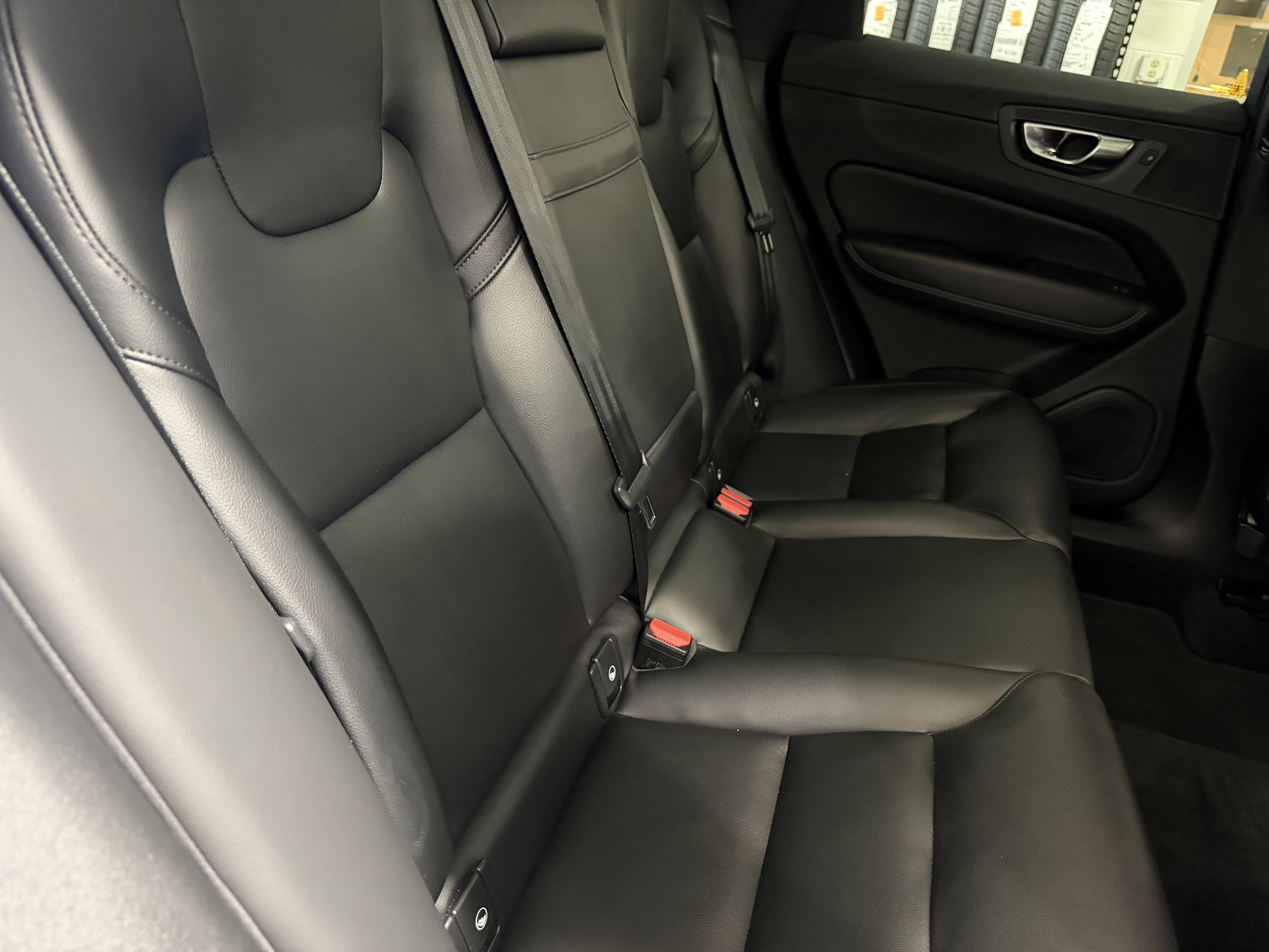 Used 2020 Volvo XC60 T5 Inscription AWD/4WD image 27