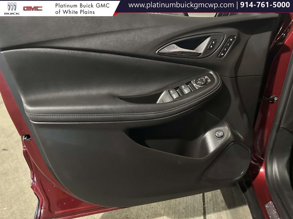 Used 2022 Buick Encore GX Essence w/ Advanced Technology Package image 19