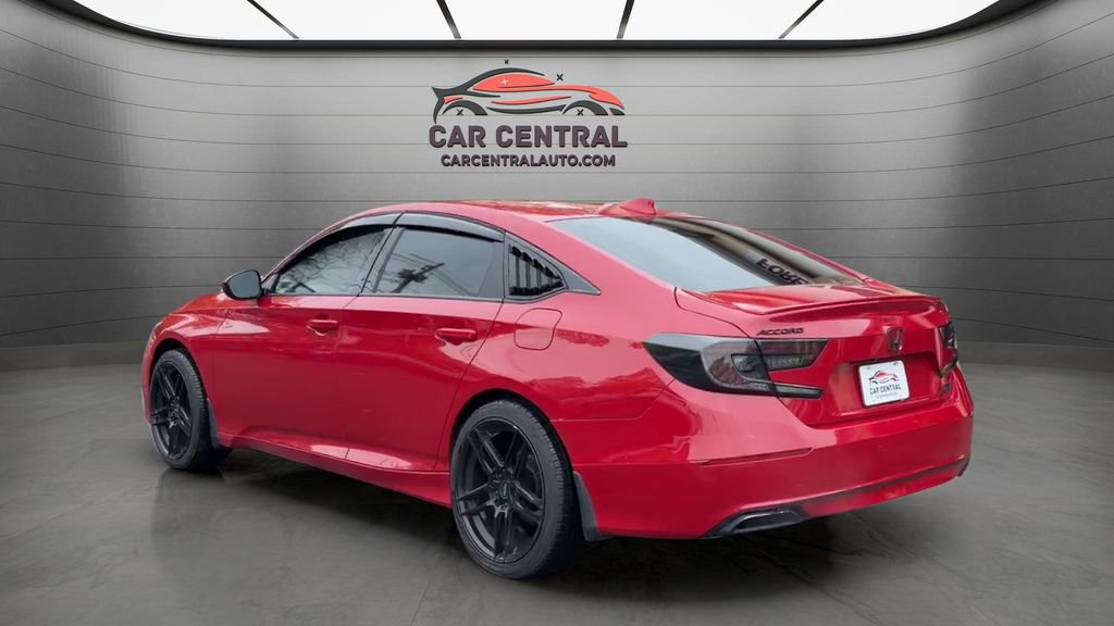 Used 2018 Honda Accord Sport image 3