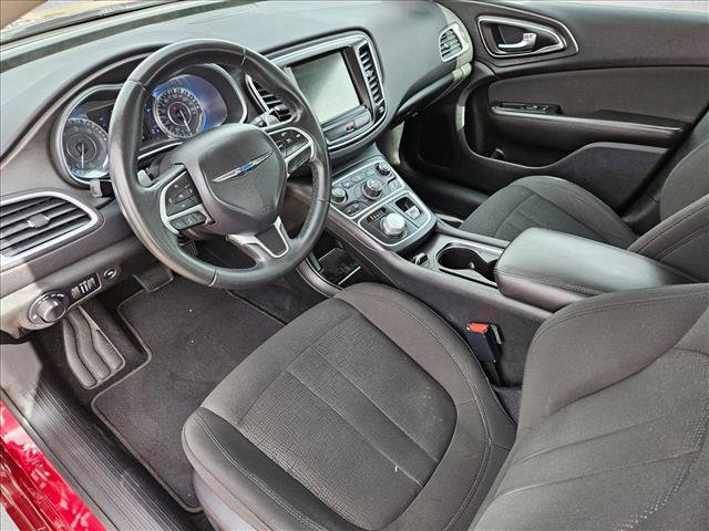 Used 2016 Chrysler 200 Limited w/ Convenience Group image 9